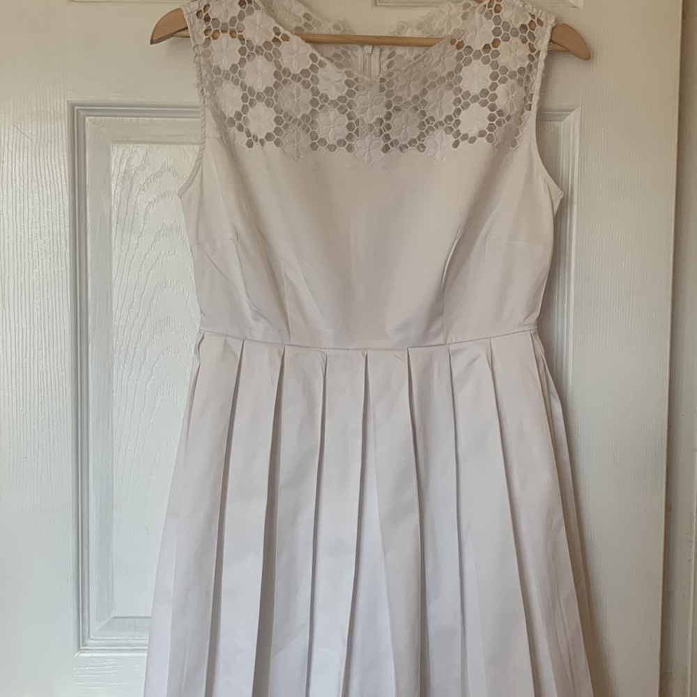 Sinclaire White lace lace dress